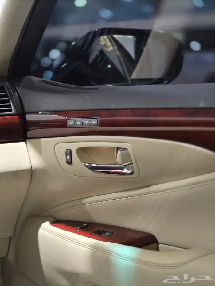 لكزس LS460-L موديل 2011 بحاله ممتازه 13
