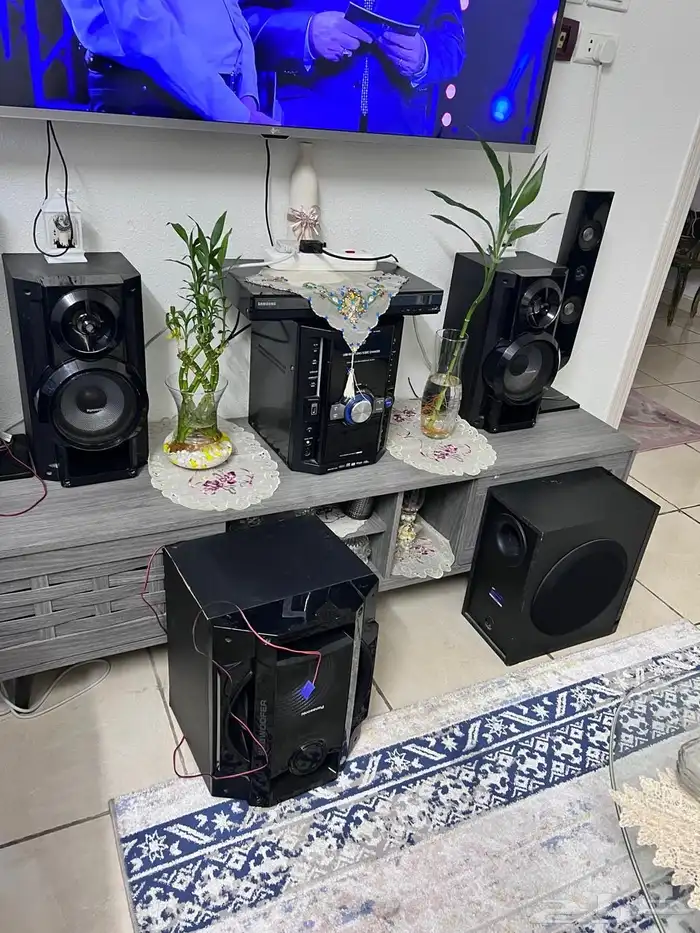 مدخل وسماعات 1