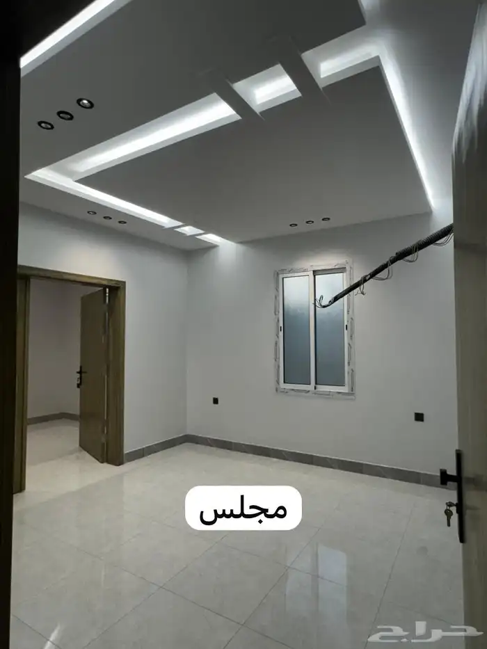 شقة للإيجار بحي الفروسية 7