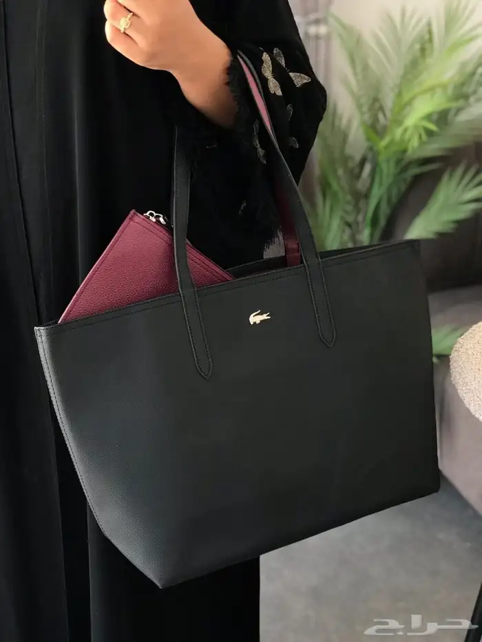 شنط ماركات للجامعة 16