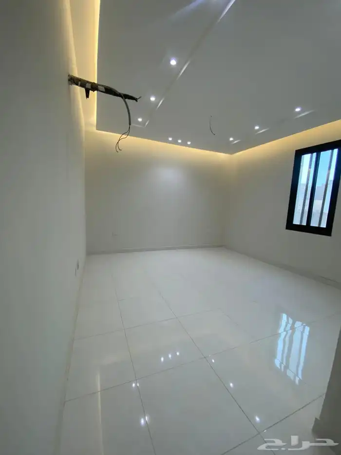 شقه في حي الريان مكونه 5 غرف و سعر 580.000 9