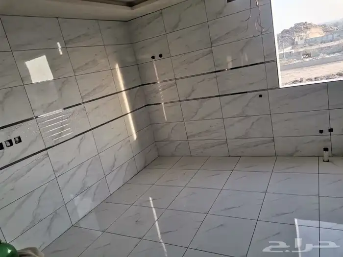 مبلط سرمك رخام يرسلان تكسر 1