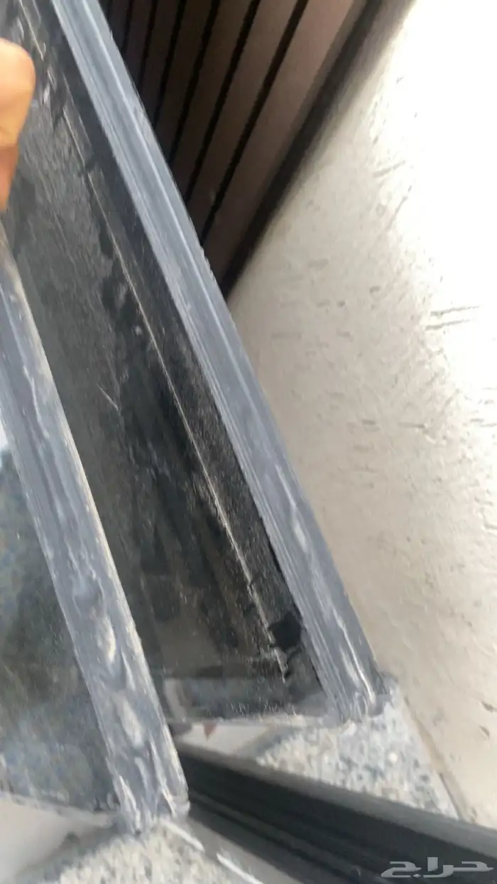 نافذة دبل قلاس جوده عاليه جديده مقاس مترين تقريبا 4