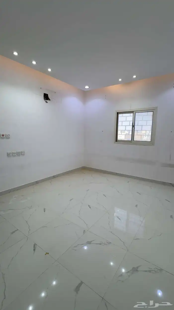 شقة للايجار في البيان 0