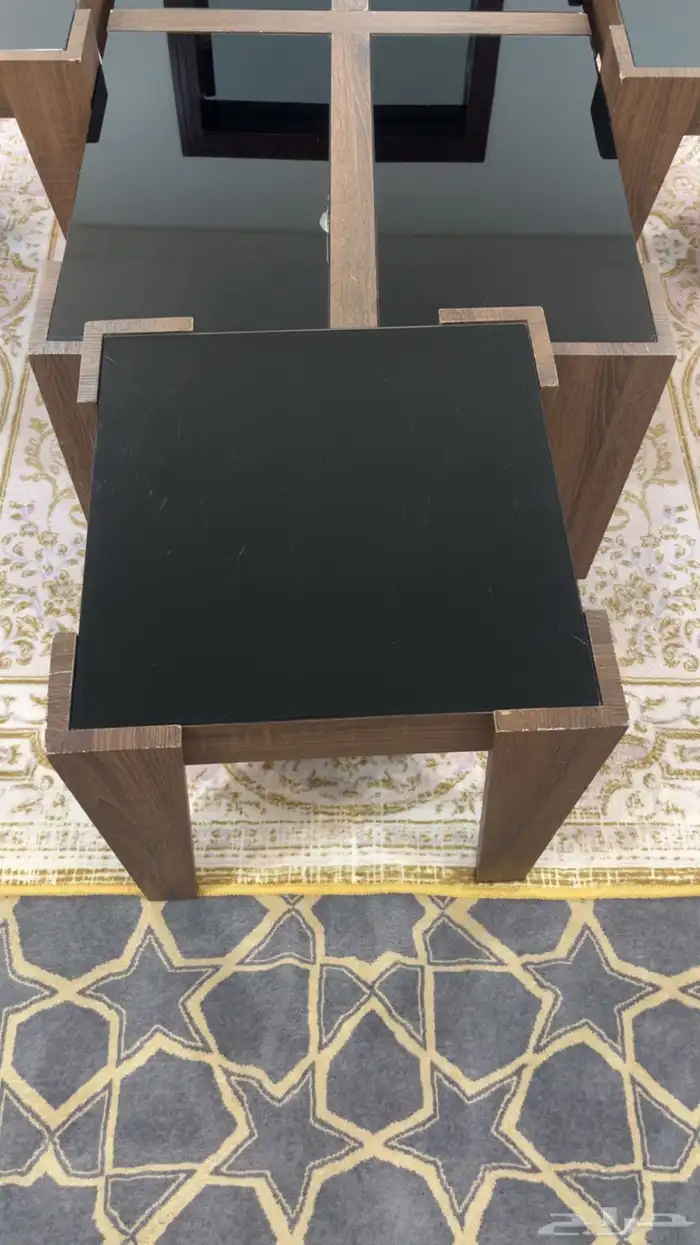 طاولات خشبي بني 1