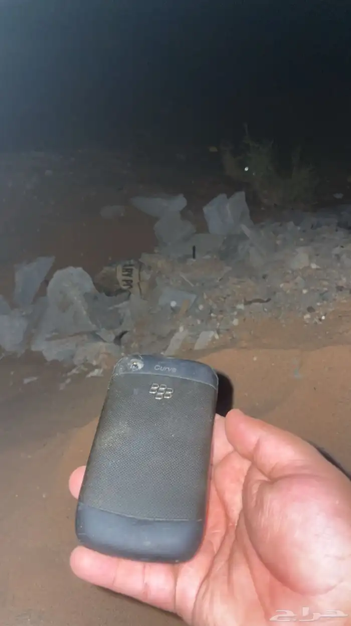 بلاك بيري نضيف وجديد معاه اخوه بعد نفسه على السوم 0