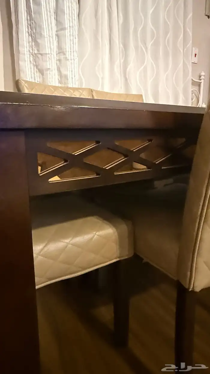 طاولة طعام للبيع 2