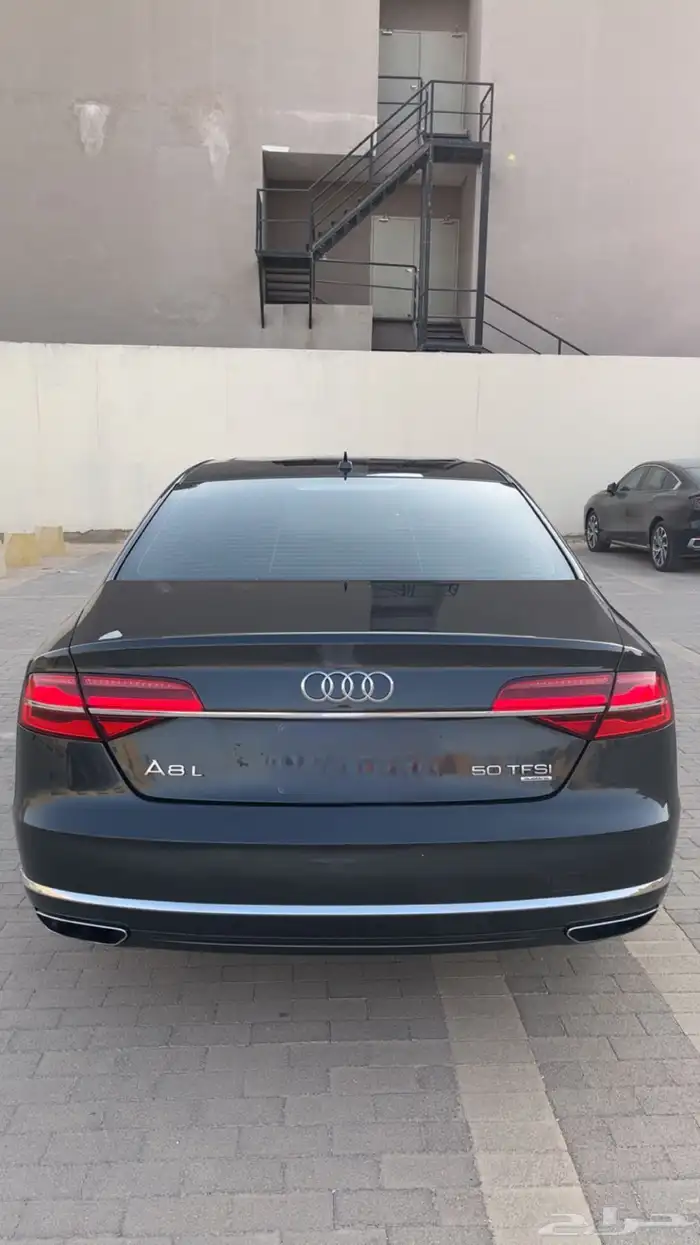 اودي A8 2015 مصدوم صدمة خفيفه 1