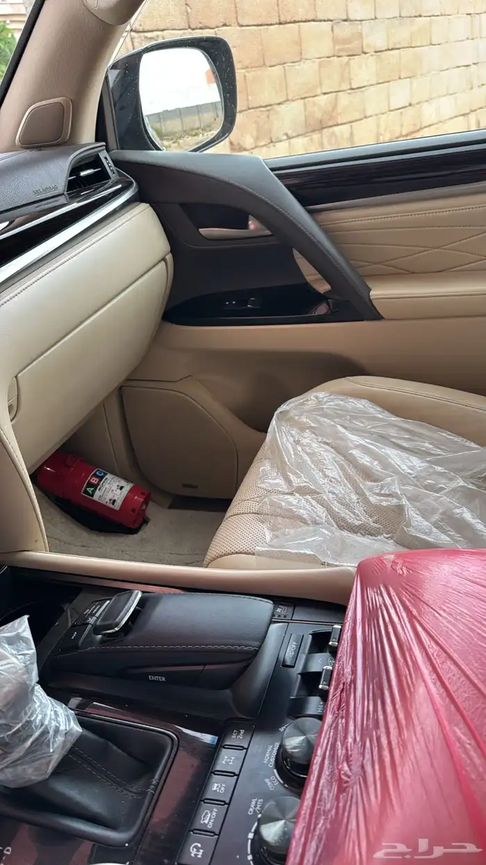 لكزس LX570بلاك فل الفل بحالة الوكالة 2021 7