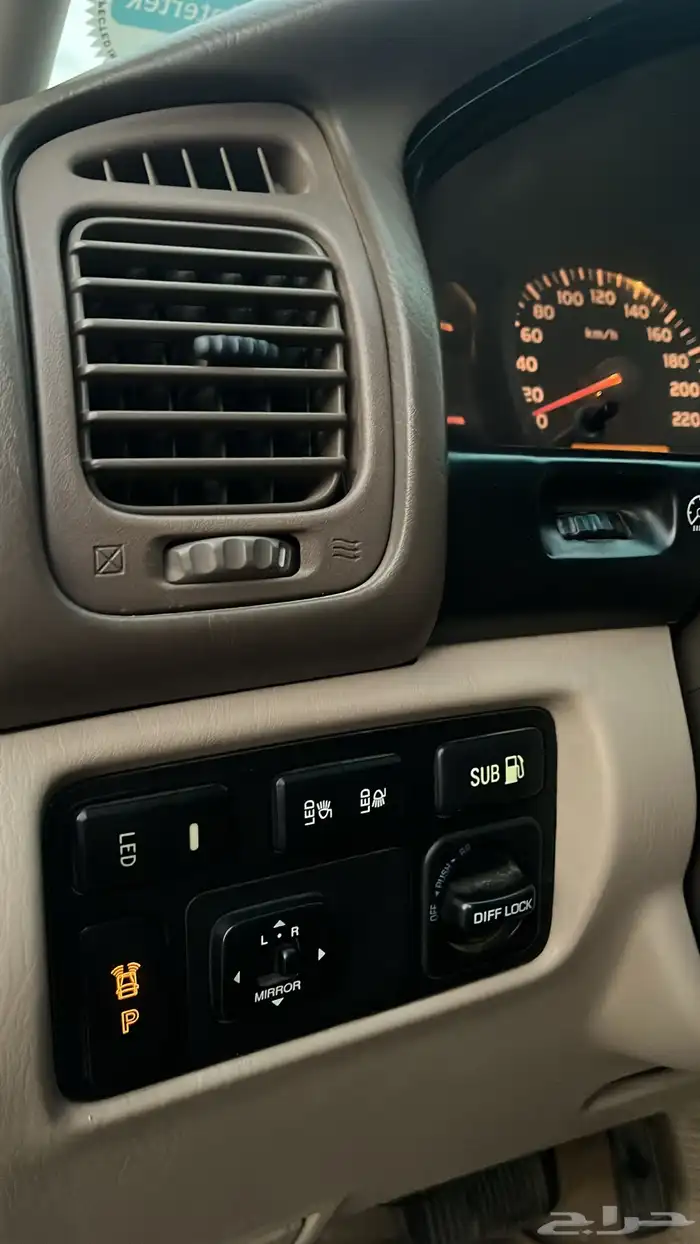 لاند كروزر 99 VXR سبير علاق 8