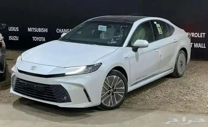 تويوتا كامري LE هايبرد 2025 0