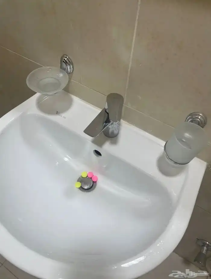 كرسي حمام ومغسله بي اكسسوارتهم. كامله 2