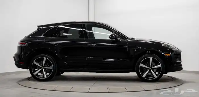 سعر منافس 2024 Porsche Macan 4