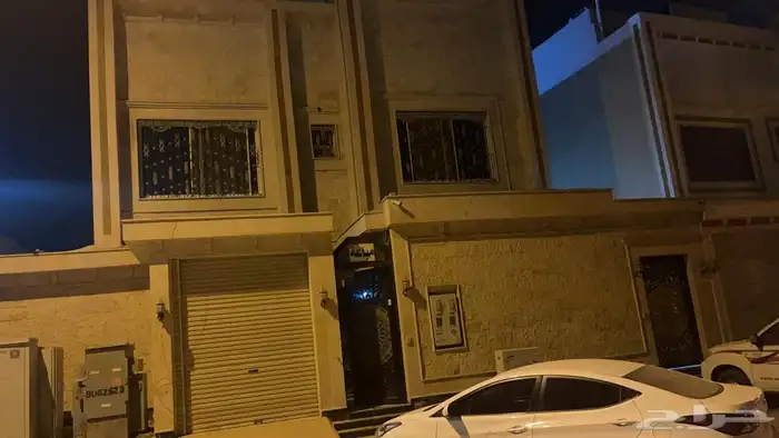 فيلا للإيجار سنوي وشهري حي عكاظ 0