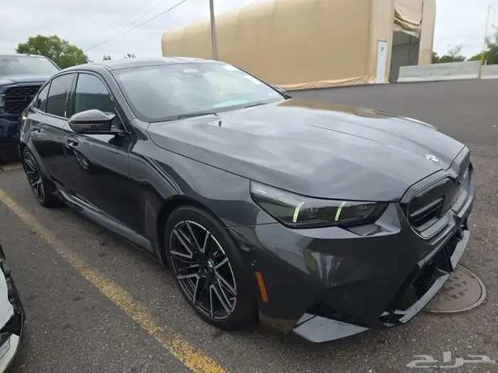 إم 5 الجديد 2026 مكينة V8 مميزة 4.4L 4