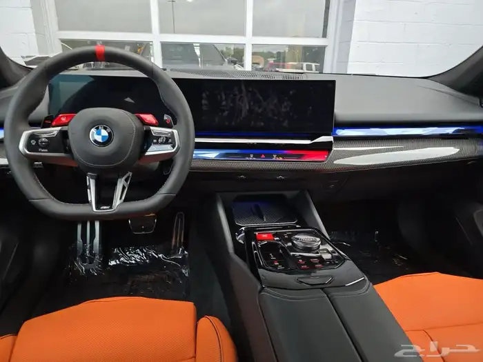 إم 5 الجديد 2026 مكينة V8 مميزة 4.4L 8