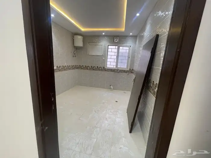 للبيع دور اول 800 الف الرياض حي الرمال 5