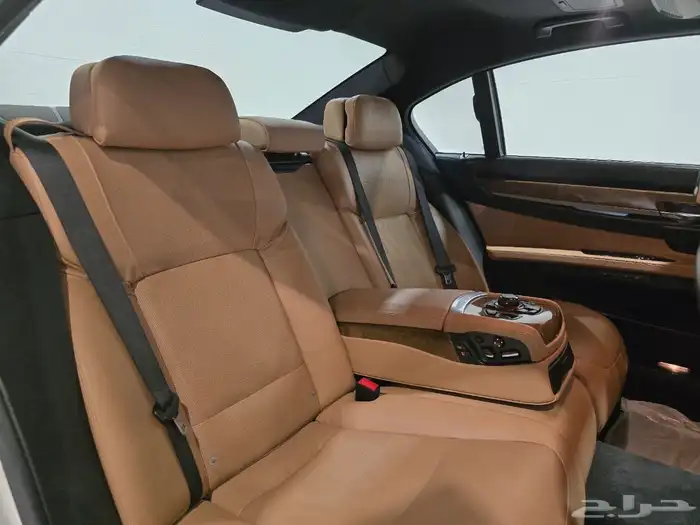 بي ام دبليو 750Li موديل 2012 بحاله الوكاله 12