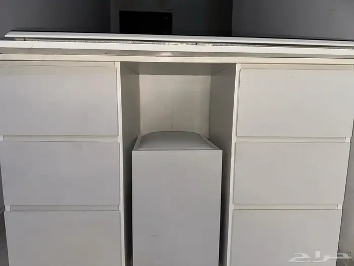 طاولة تسريحة 0