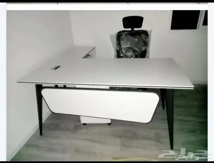 مكتب كرسي 21