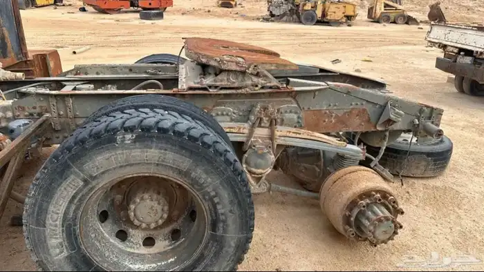 للبيع فولفو سقس موديل 90 تشليح ( مسقط) 4
