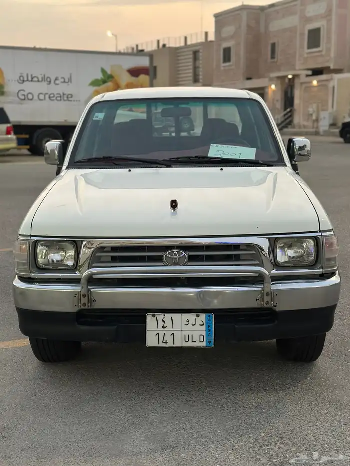 تويوتا هايلوكس 1