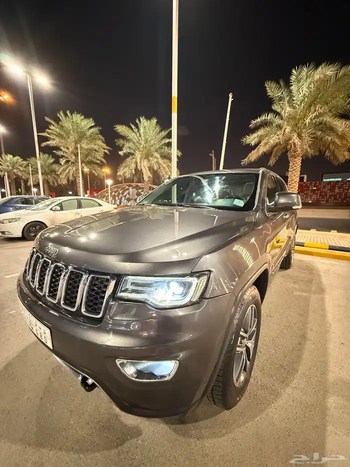 جيب جراند شيروكي Jeep Grand Cherokee 4
