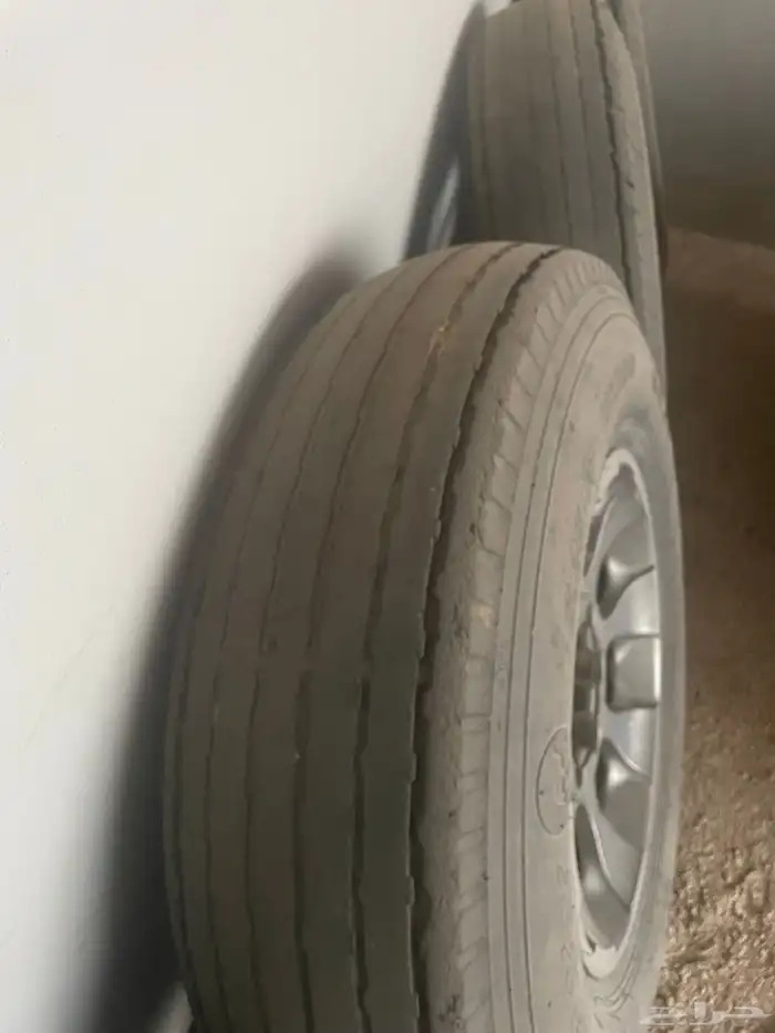 كفرات بالون ماكسس 825   17 مع جنوط اف جي تاريخ 23 0