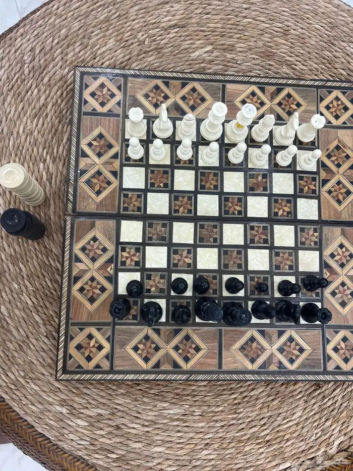 طاولة شطرنج فخمه ونوعيه ممتازه 3