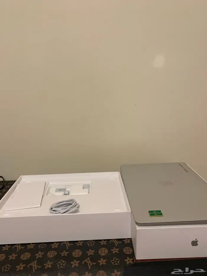 للبيع MacBook Air 13 موديل A2179 1