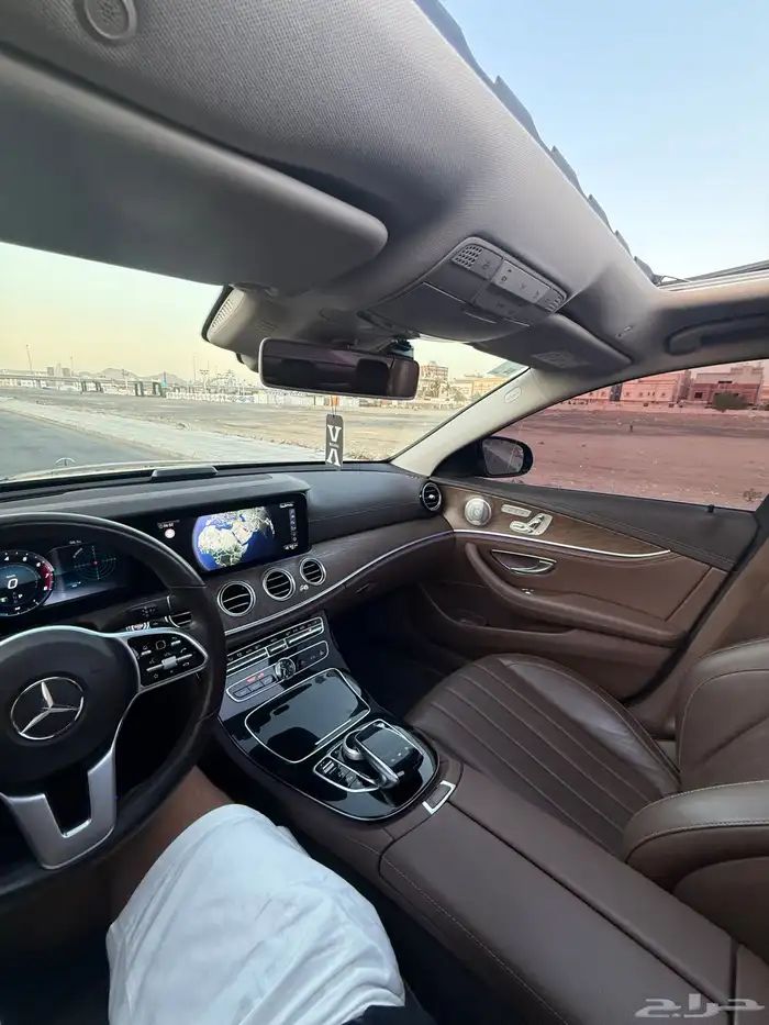 مرسيدس للبيع E300 اللون كحلي 2020 46