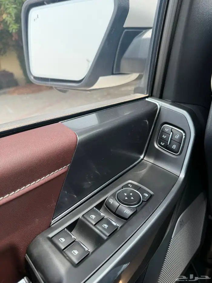 فورد F150 لاريت 2023 ابيض 17