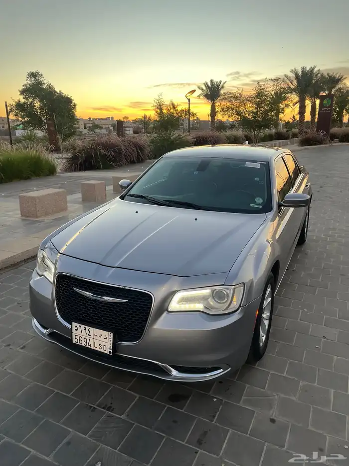 كرايسلر 300c نضيف ممشى قليل 8