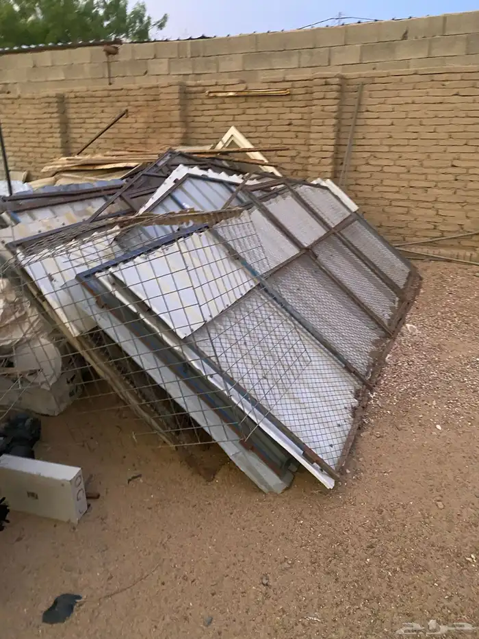 صنادق حديد وشبوك دجاج ودباب ومعالف 0