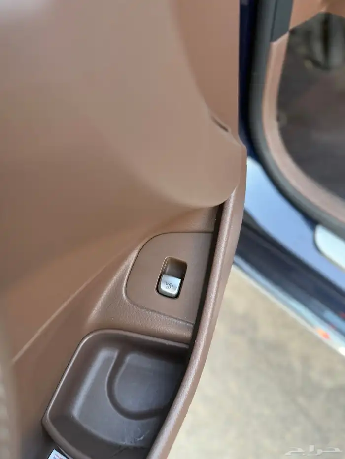 مرسيدس للبيع E300 اللون كحلي 2020 21