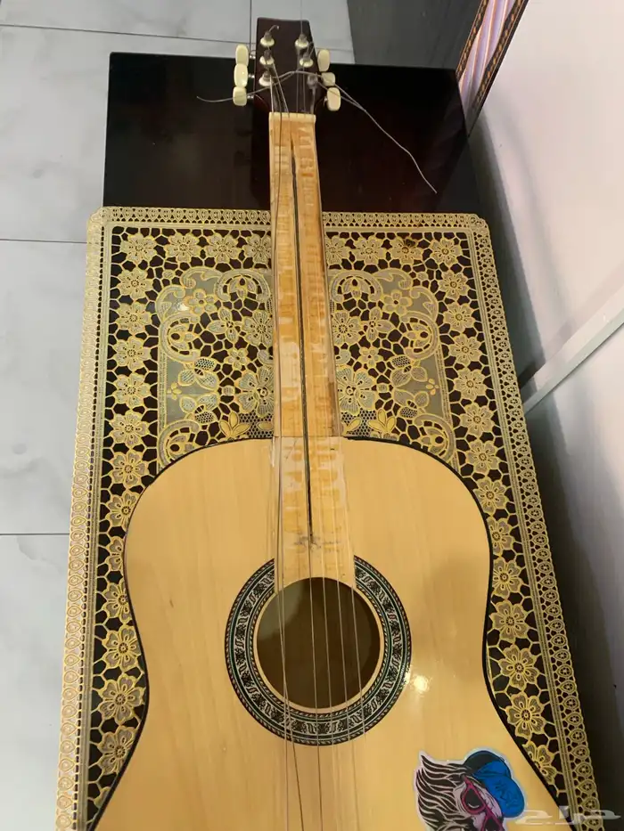 قيتار للبيع نضيف . 0