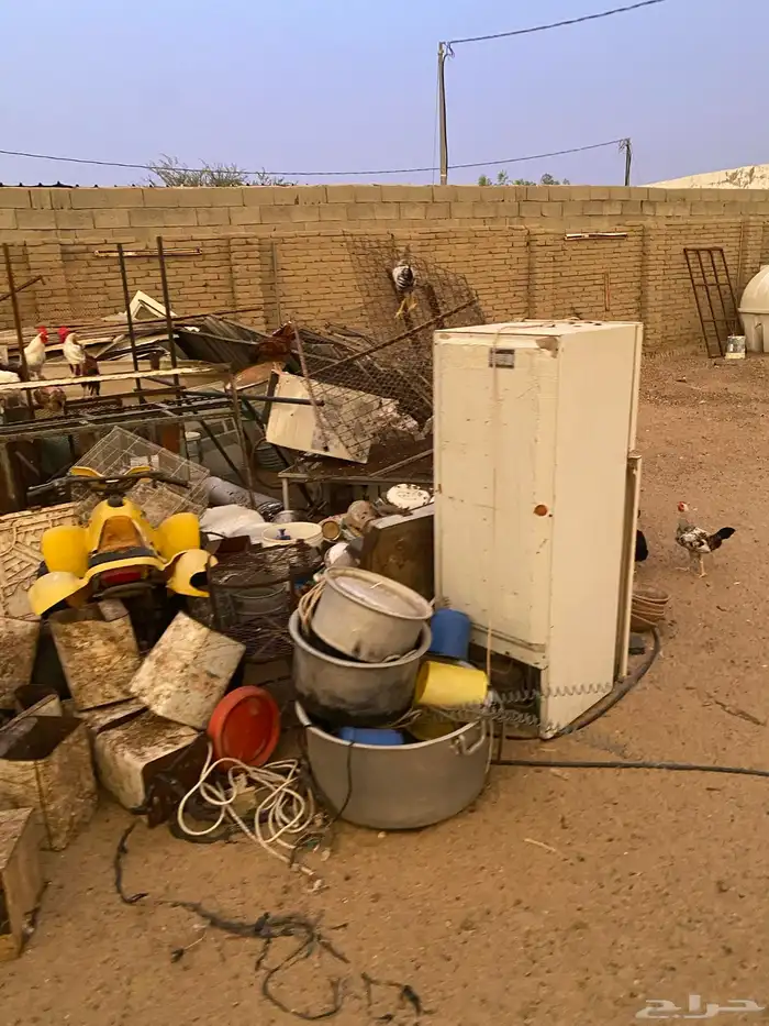 صنادق حديد وشبوك دجاج ودباب ومعالف 3