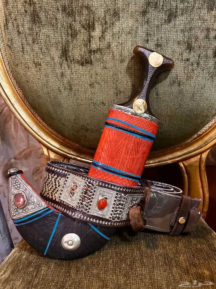 جنبية جميله راس قرن وسلة صلب 3