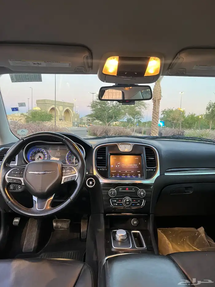 كرايسلر 300c نضيف ممشى قليل 15