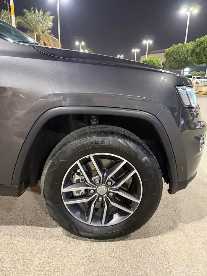 جيب جراند شيروكي Jeep Grand Cherokee 25