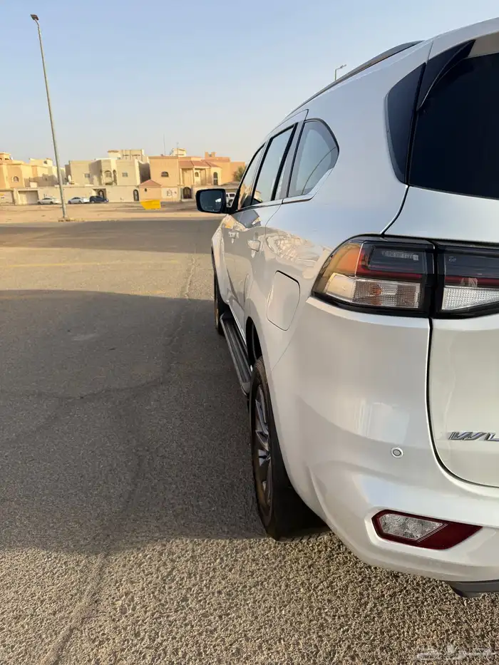 يو ام اكس موديل 2022 2