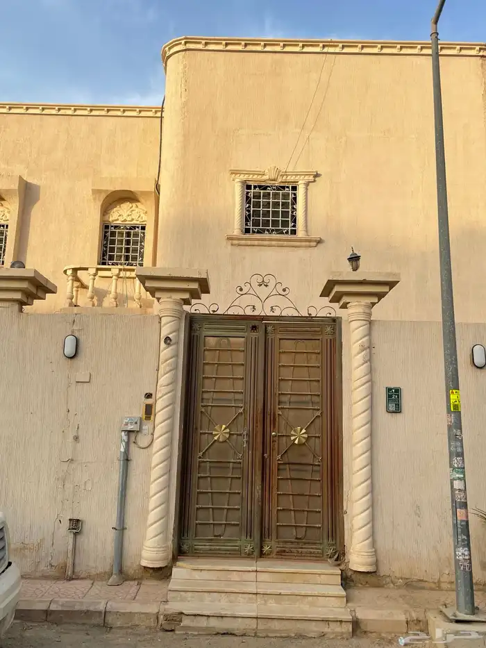 للبيع فيلا الرياض حي النهضة 0
