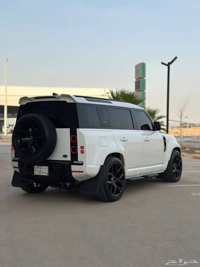 ديفندر HSE 2021 V6 اوربن 5