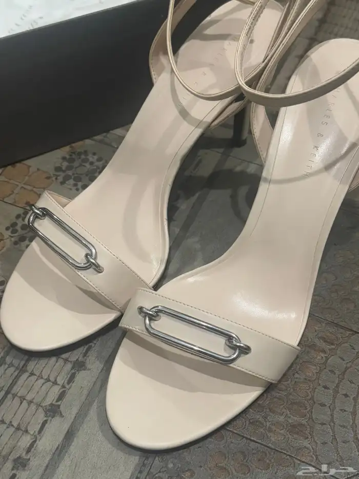 كعب من Charles   Keith 0