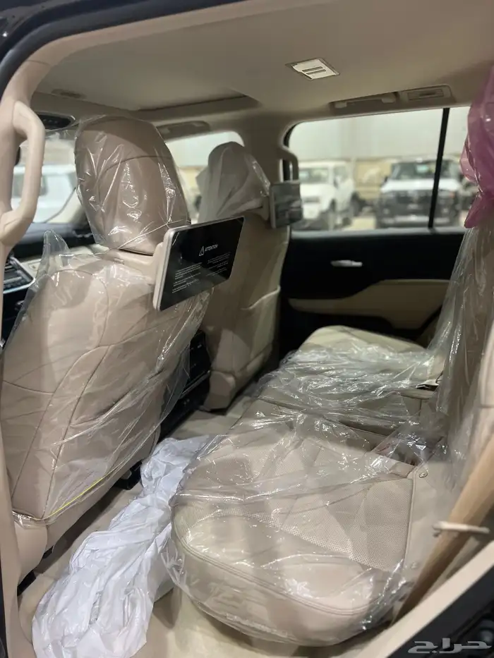 تويوتا لاندكروزر GXRL4 بنزين 2025 11