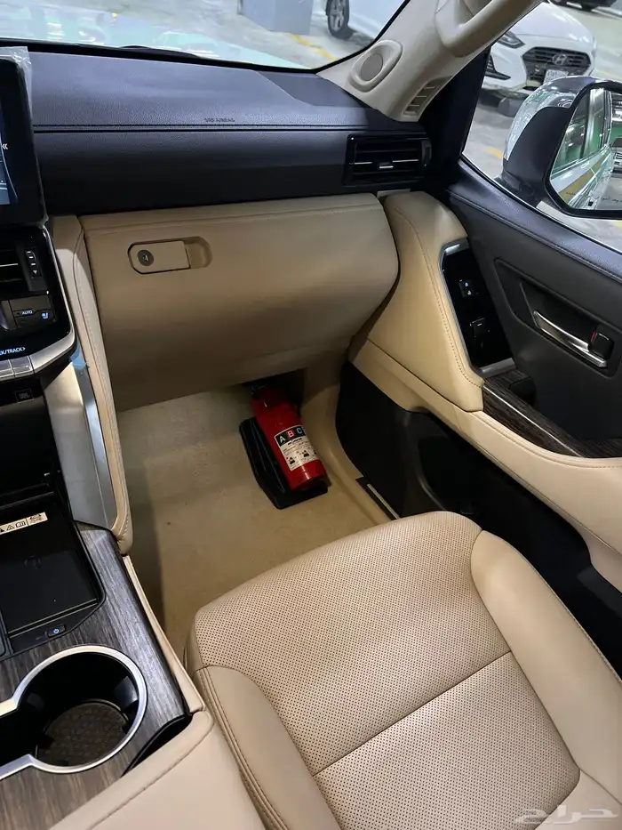 لاندكروزر فكسار VXR 2022 خليجي نسخة 70 عام 19