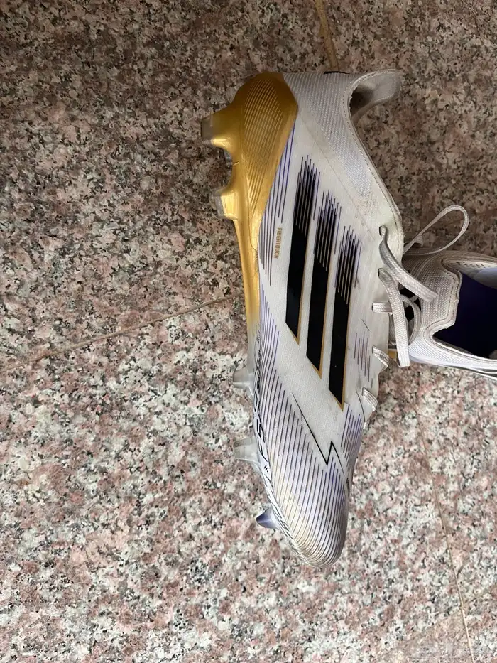 حذيان كوره للبيع f50 1