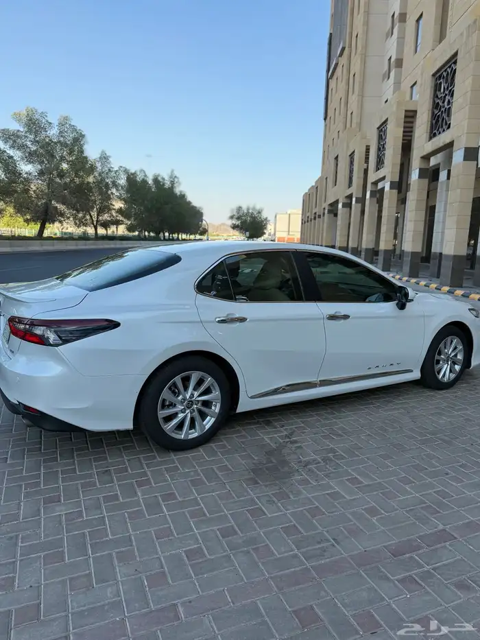 كامري 2023 وكاله بنزين GLE ( تم البيع ) 14