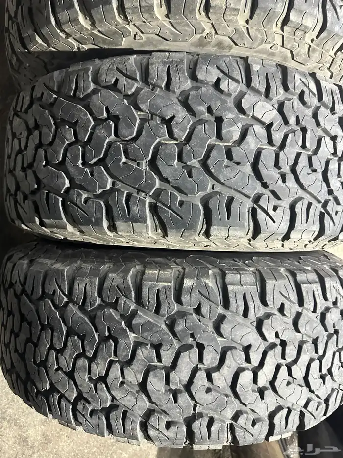 جنوط فيول فرد f150 مع كفرات نص حجري مقاس 17 8