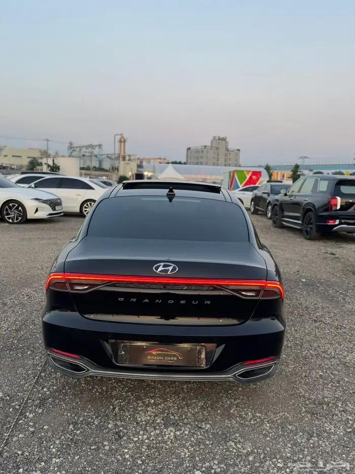ازيرا مودييل 2022 فل كامل (بحاله ممتازه) 3